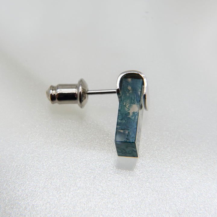 HASAMU pierced earrings gemstone square