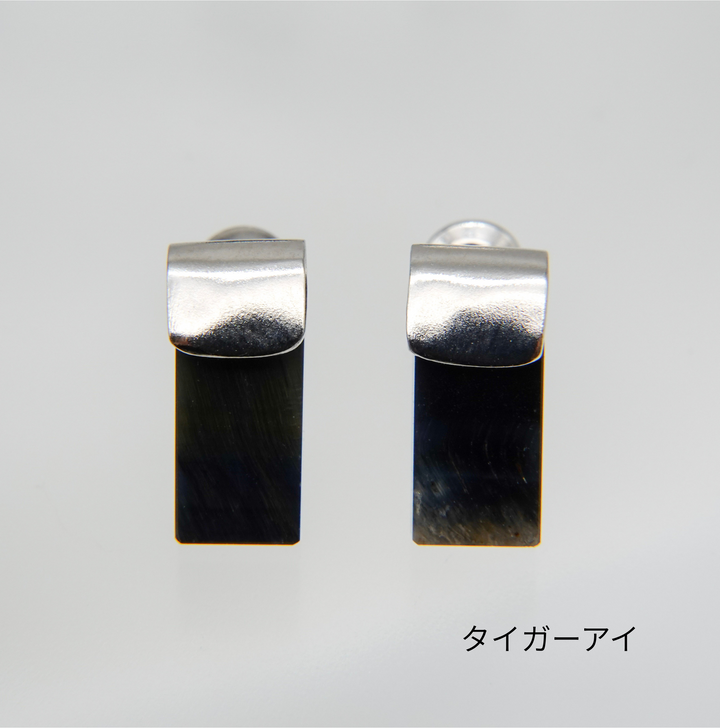 HASAMU pierced earrings gemstone square