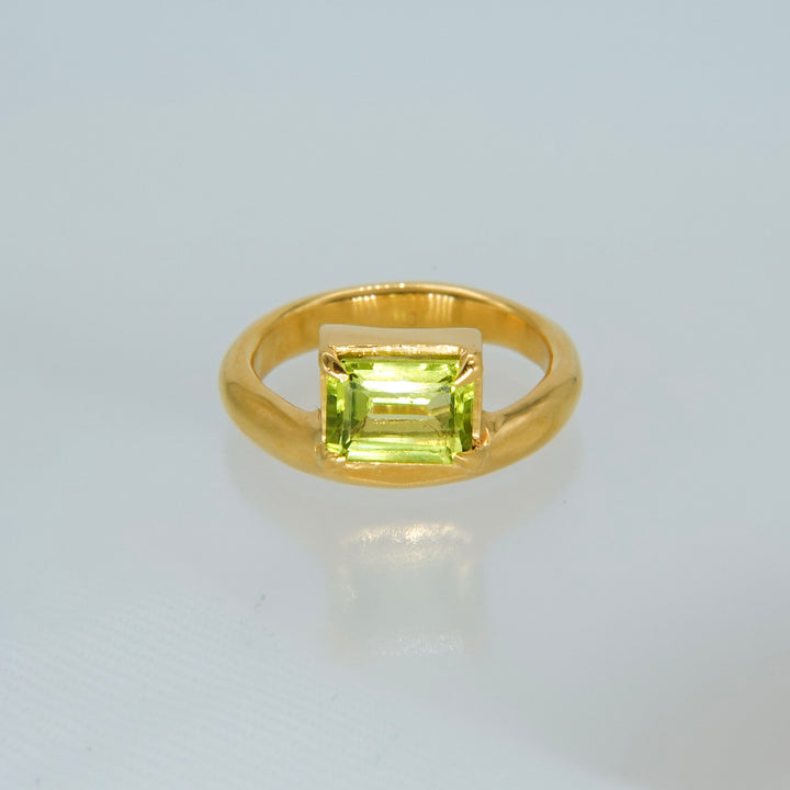 On the edge ring- Peridot