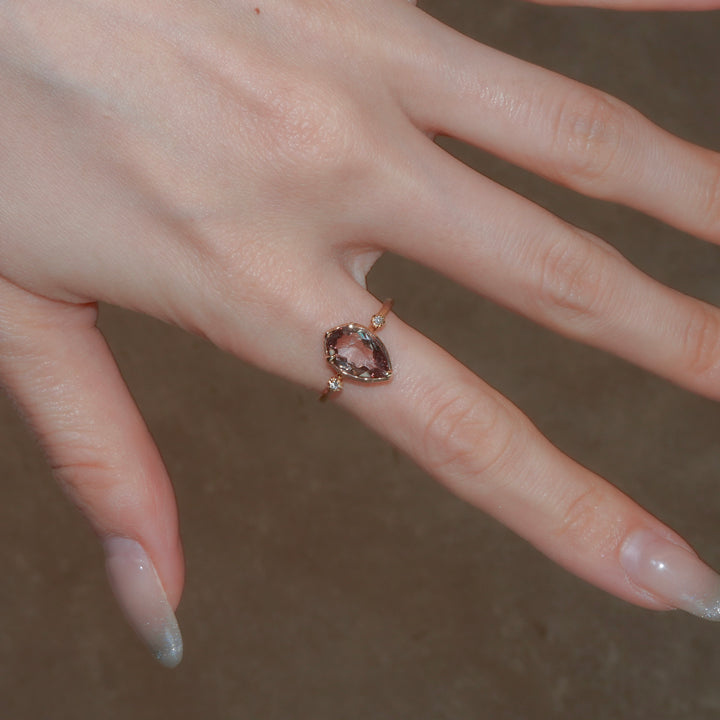 1764_Zultanite(diaspore)