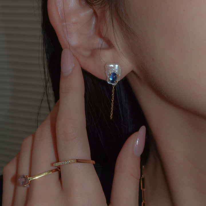 Katamimi pierced 60