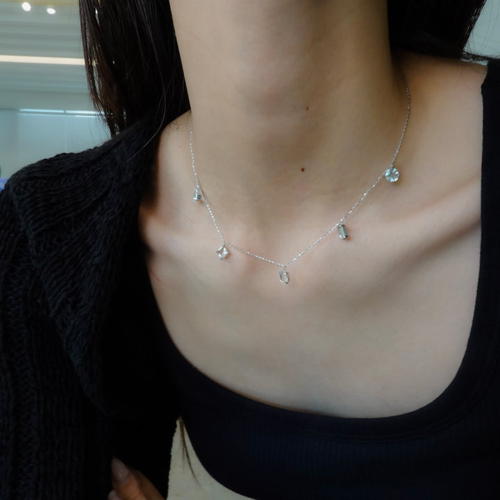 STARRY NECKLACE_10KWG x White Topaz