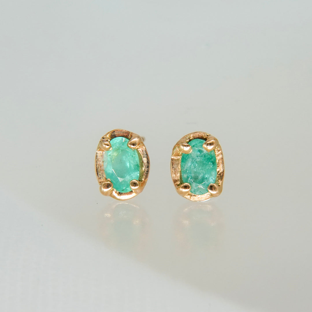 K10オーバルエメラルドピアス(一点もの)