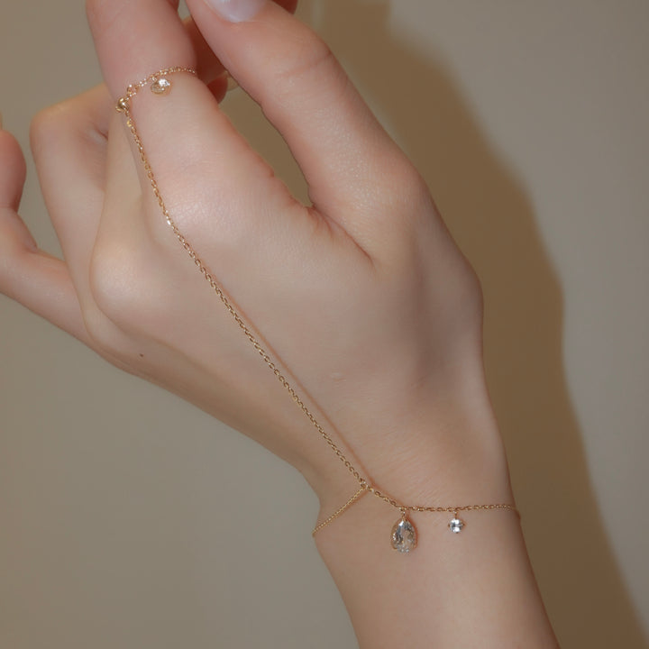 FALLING DEW HAND BRACELET