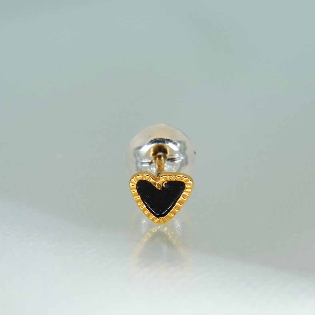 YU-KIN TINY HEAT EARRINGS