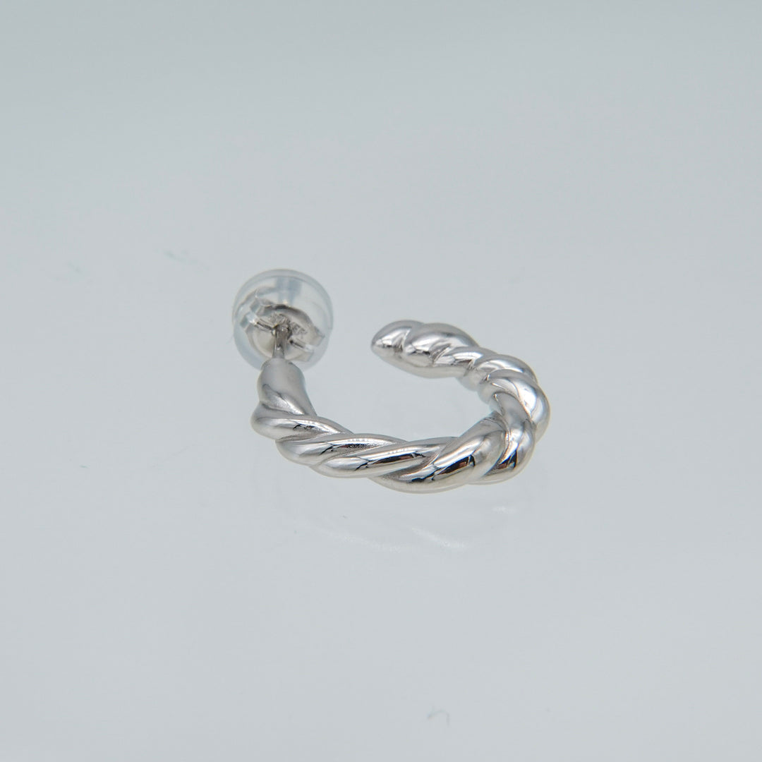 〈山〉 シルバー つるツイストピアス