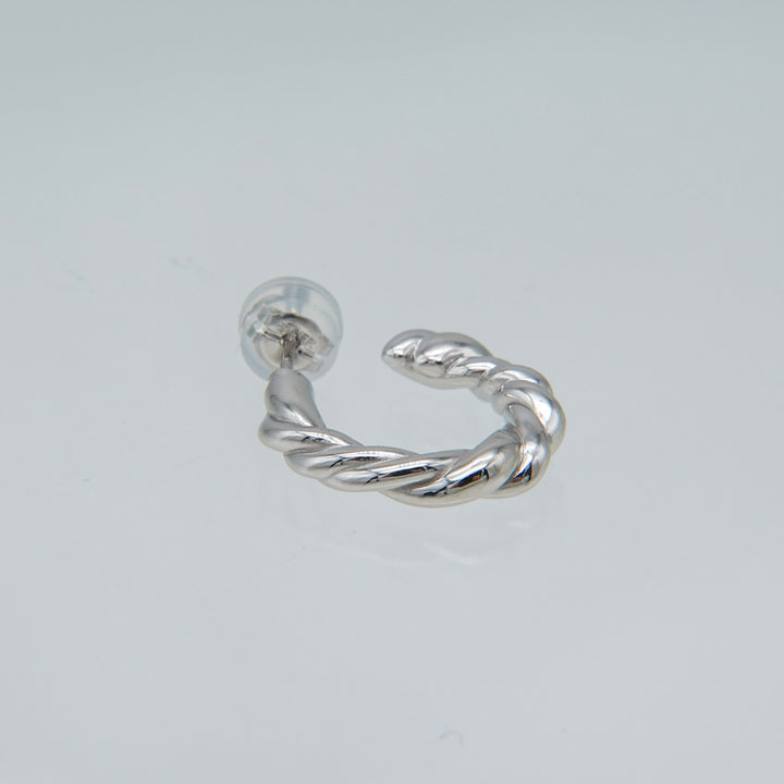〈山〉 シルバー つるツイストピアス