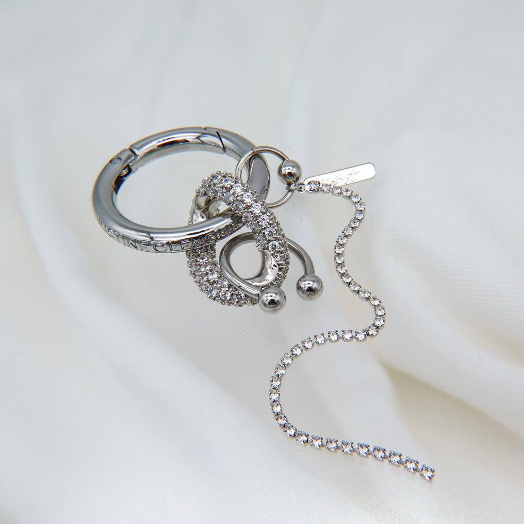 DOLLY CRYSTAL KEYCHAIN