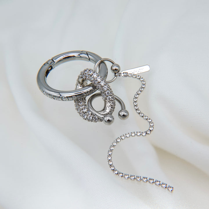 DOLLY CRYSTAL KEYCHAIN