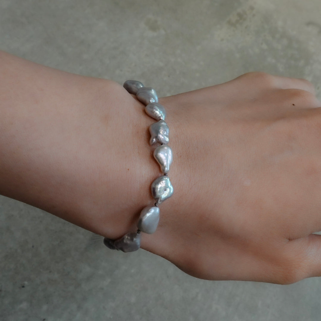 Ball Chain Bracelet / Grey Keshi Pearl