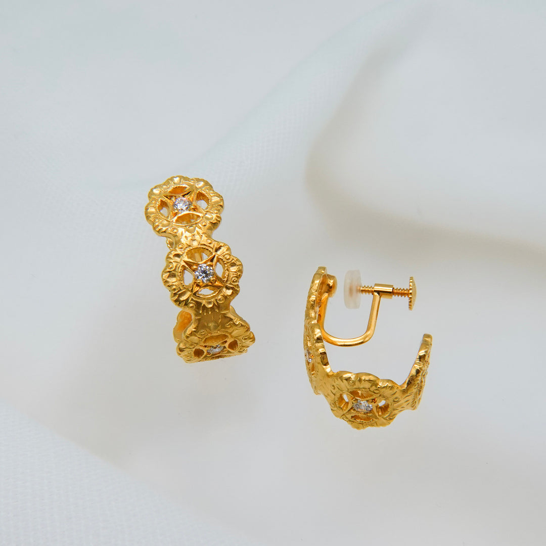 フィレンツェ彫りフラワーイヤリング(K23GP)