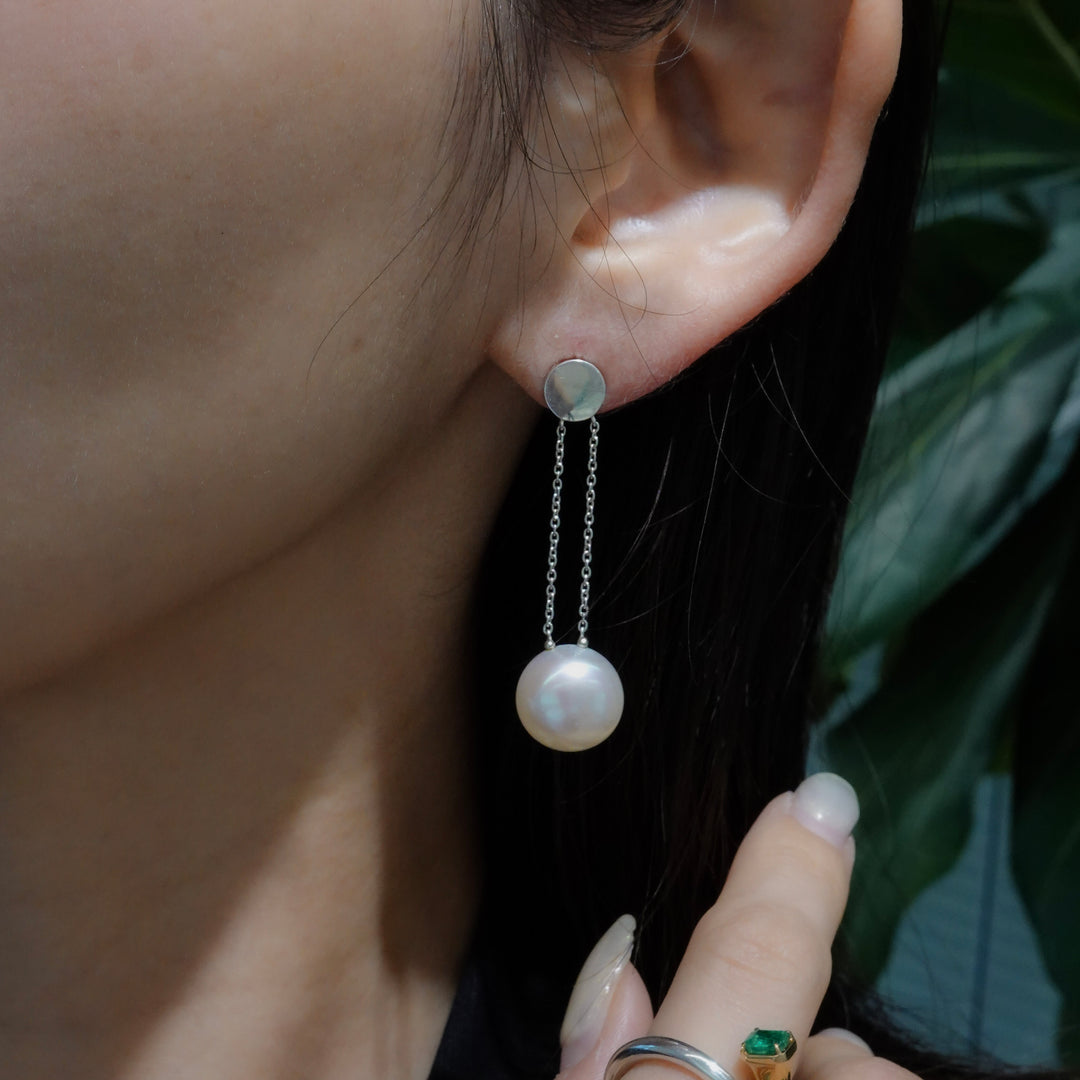 AMEMBO Silver Pearl Swing Pierced Earrings