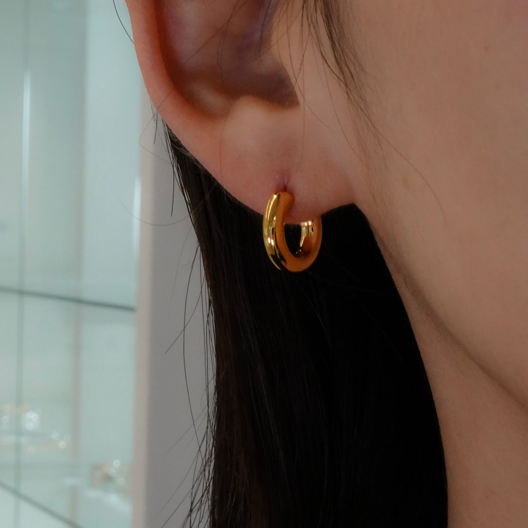 Gold pierced earrings GMA18ピアス