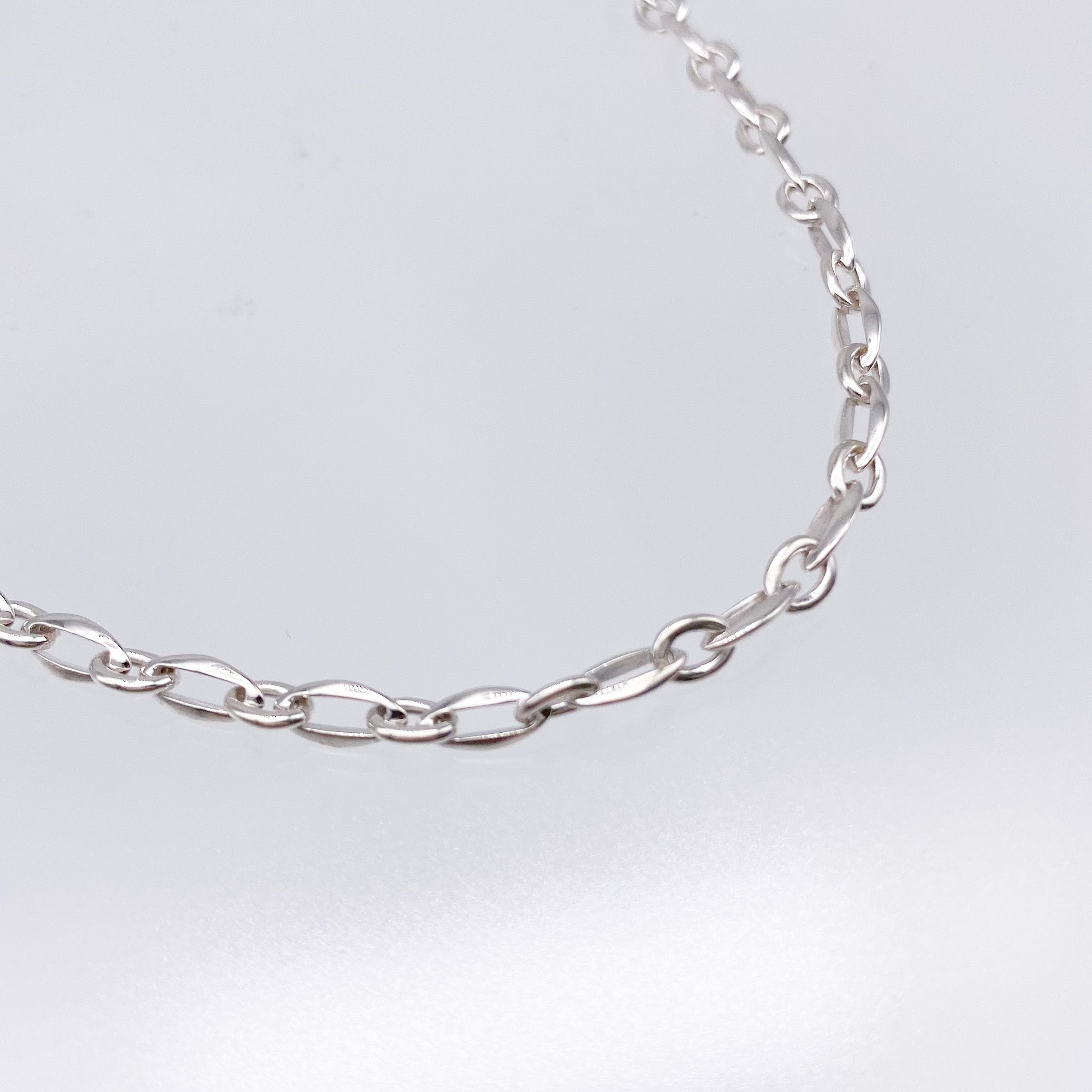 Square space necklace – unigem