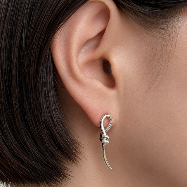 THREADS Silver Fishhook Pierced Earrings