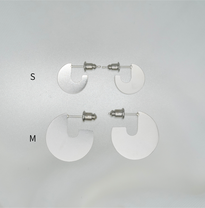 DISC pierced earring