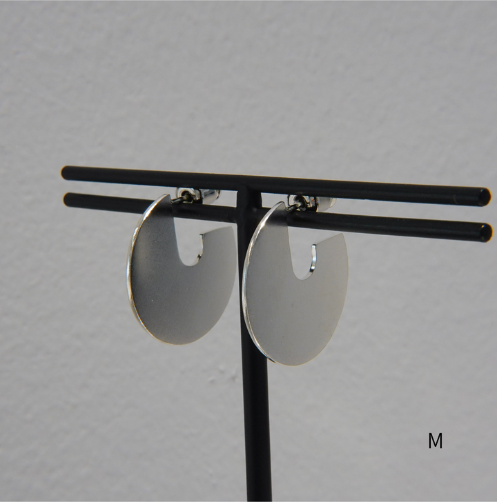 DISC pierced earring