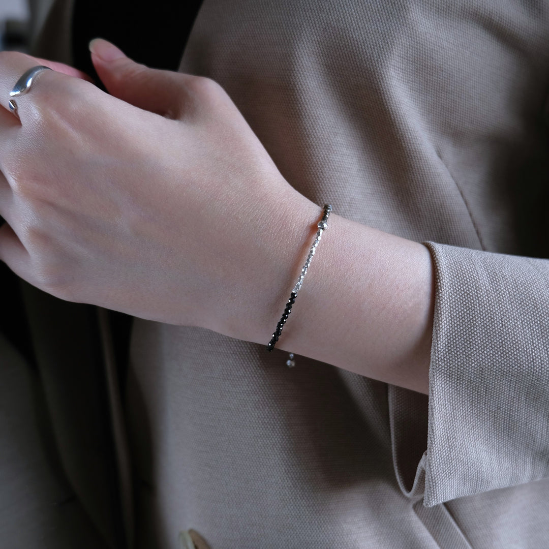 svart og pýrít bracelet