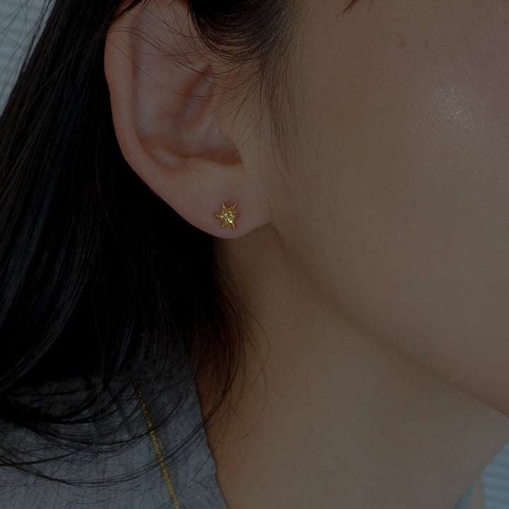 MINI STAR EARRINGS (Gold)