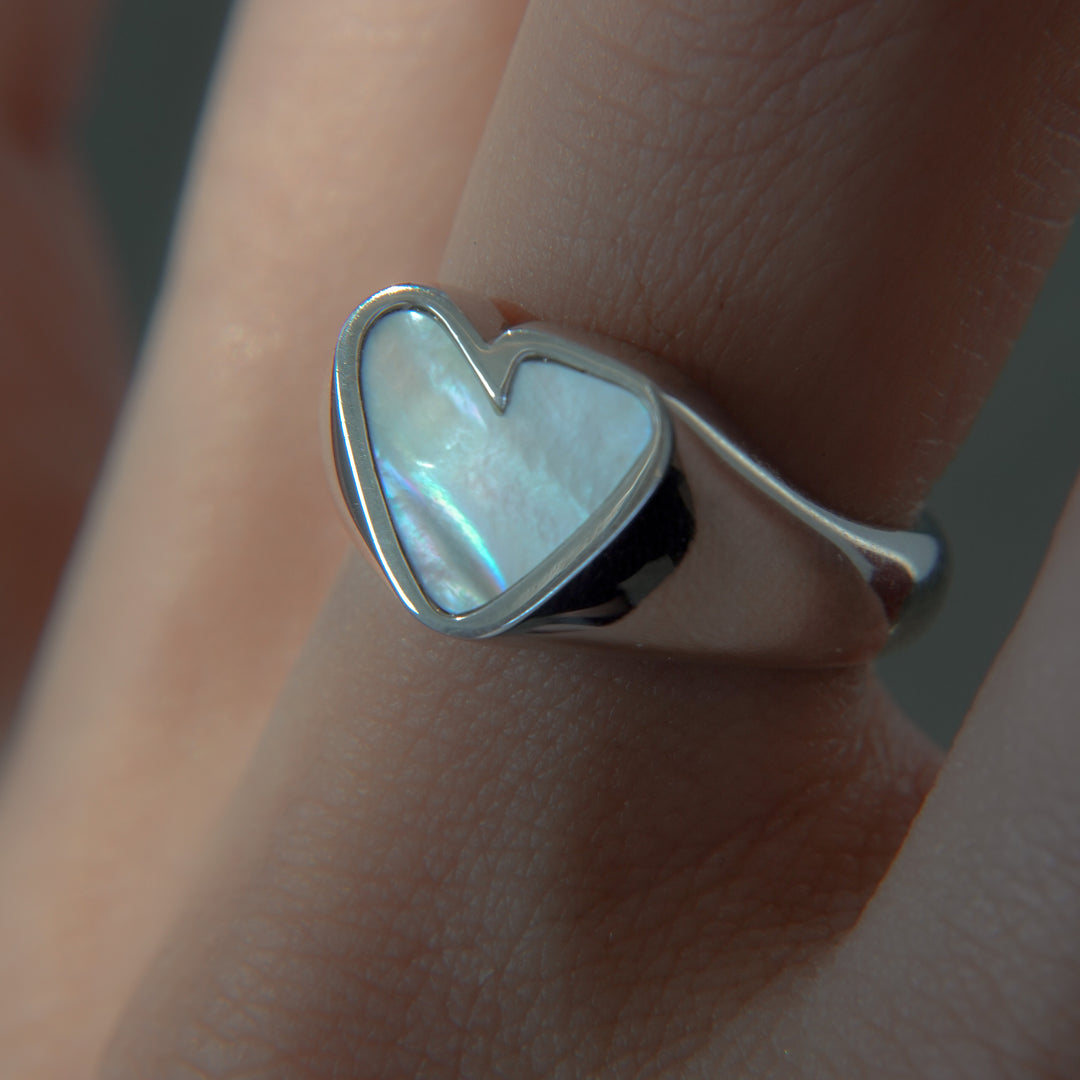 HEART STONE RING