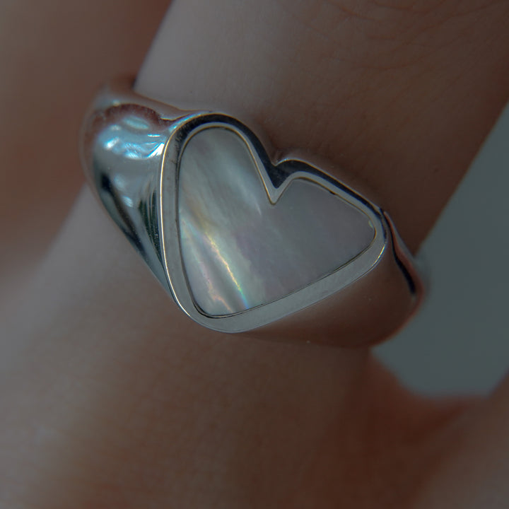 HEART STONE RING