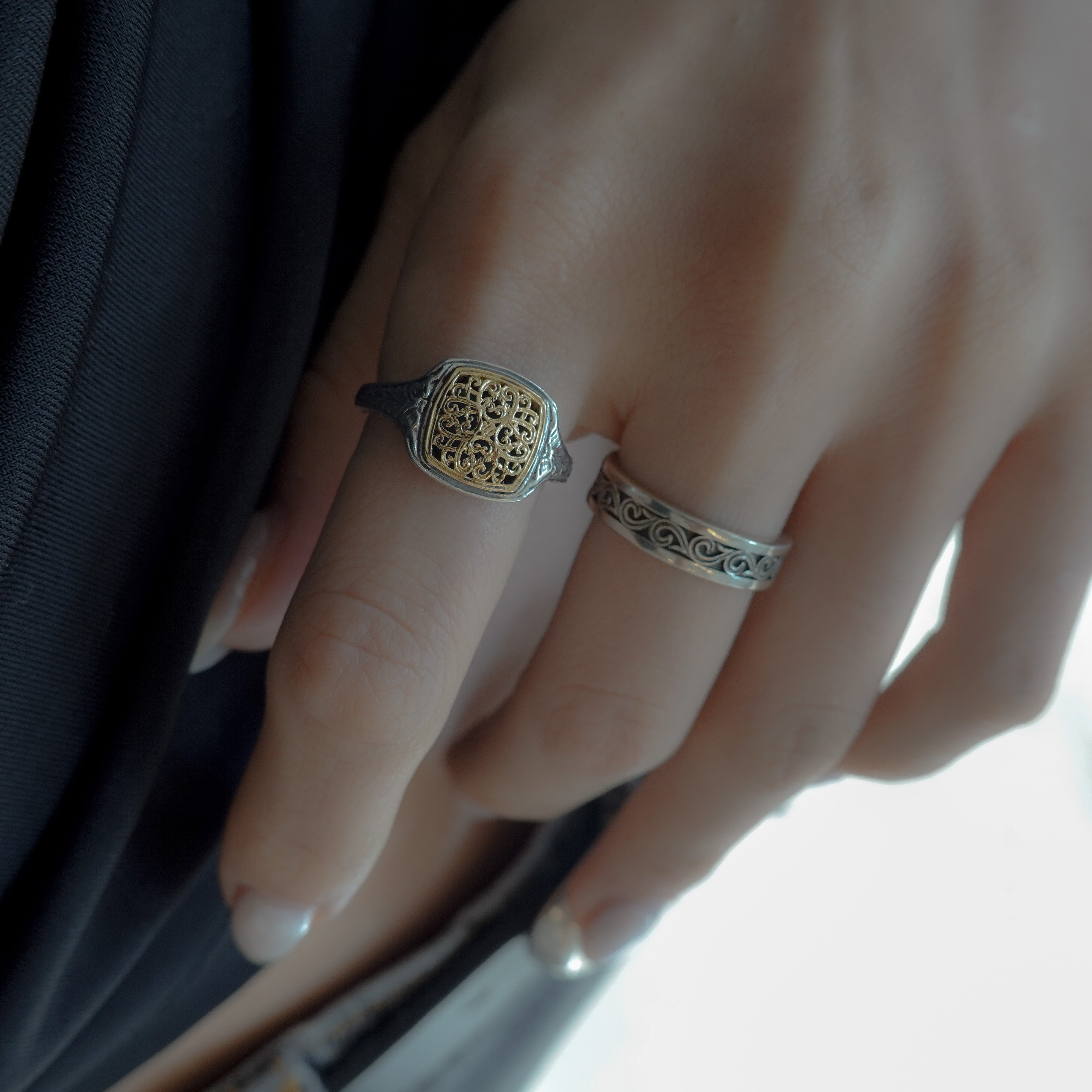 Mediterranean square pinky ring in 18K Gold and sterling