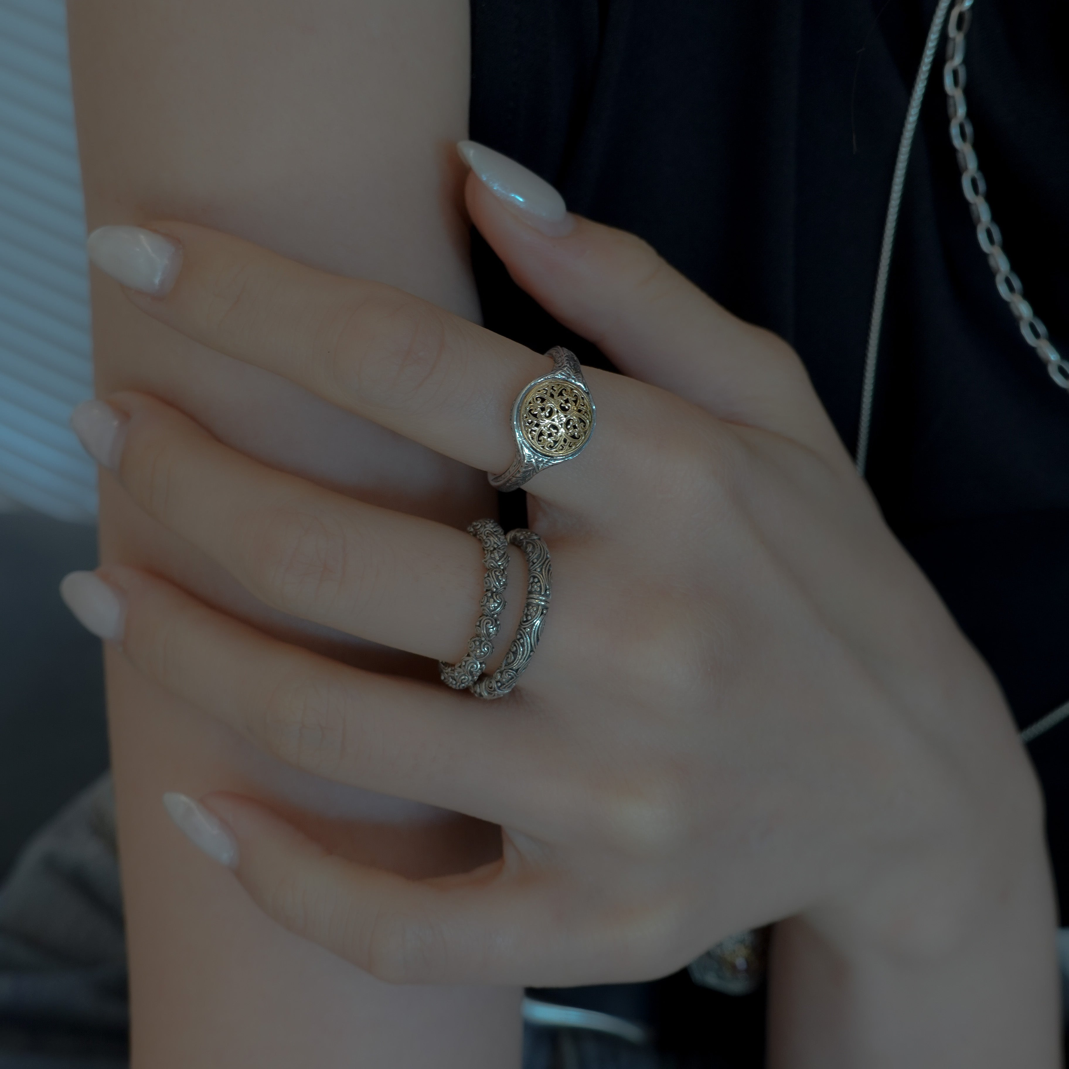 Mediterranean round pinky ring in 18K Gold and sterling