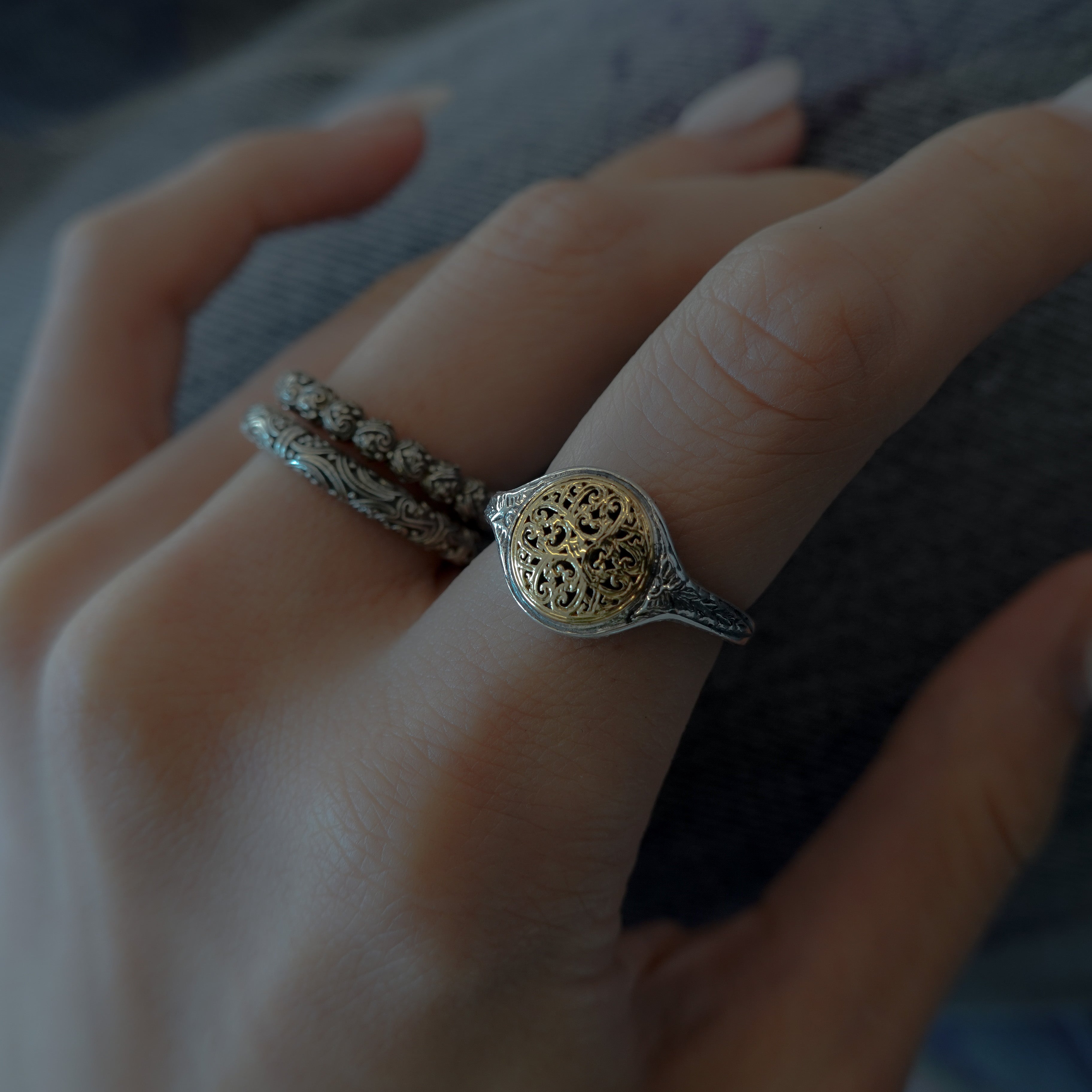 Mediterranean round pinky ring in 18K Gold and sterling