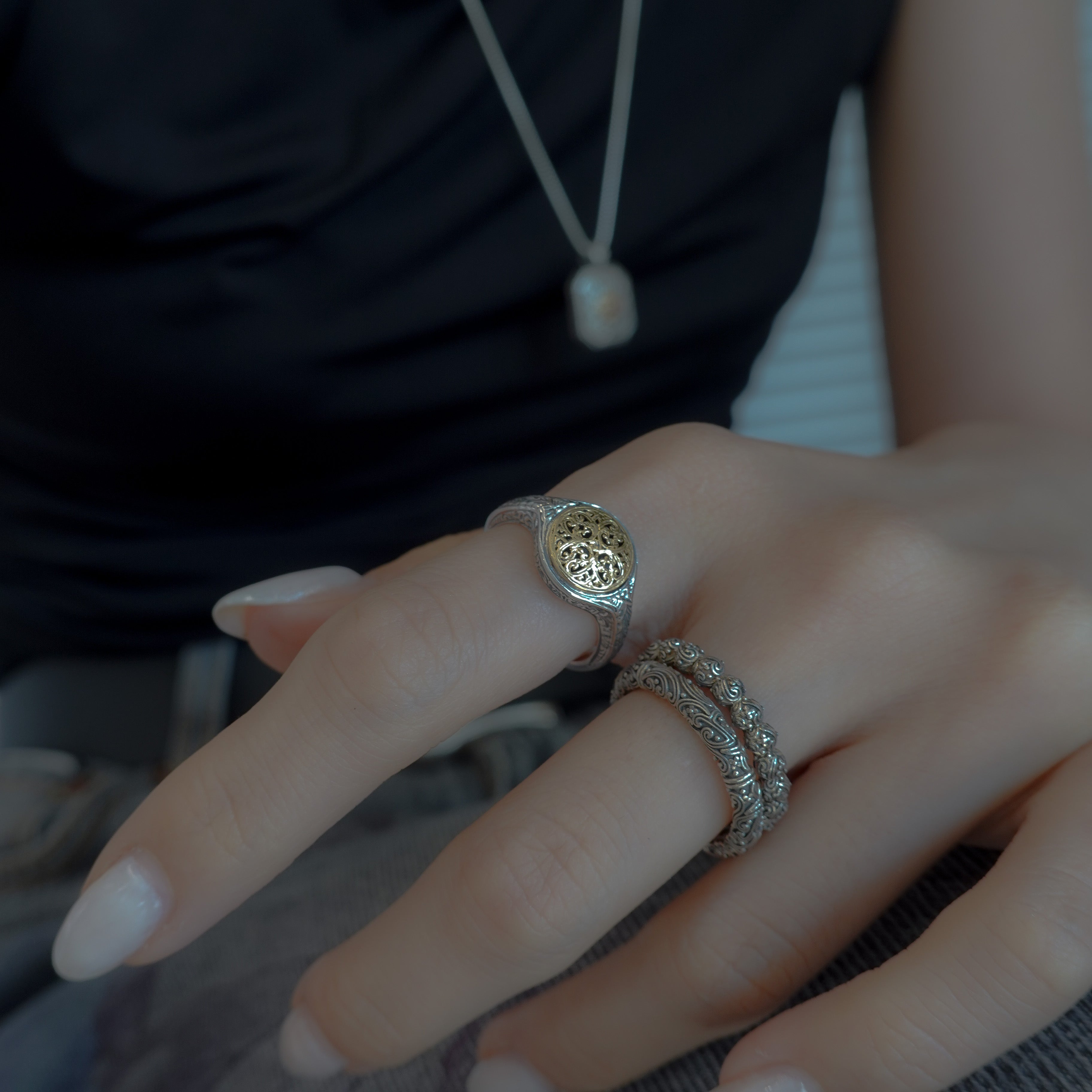 Mediterranean round pinky ring in 18K Gold and sterling