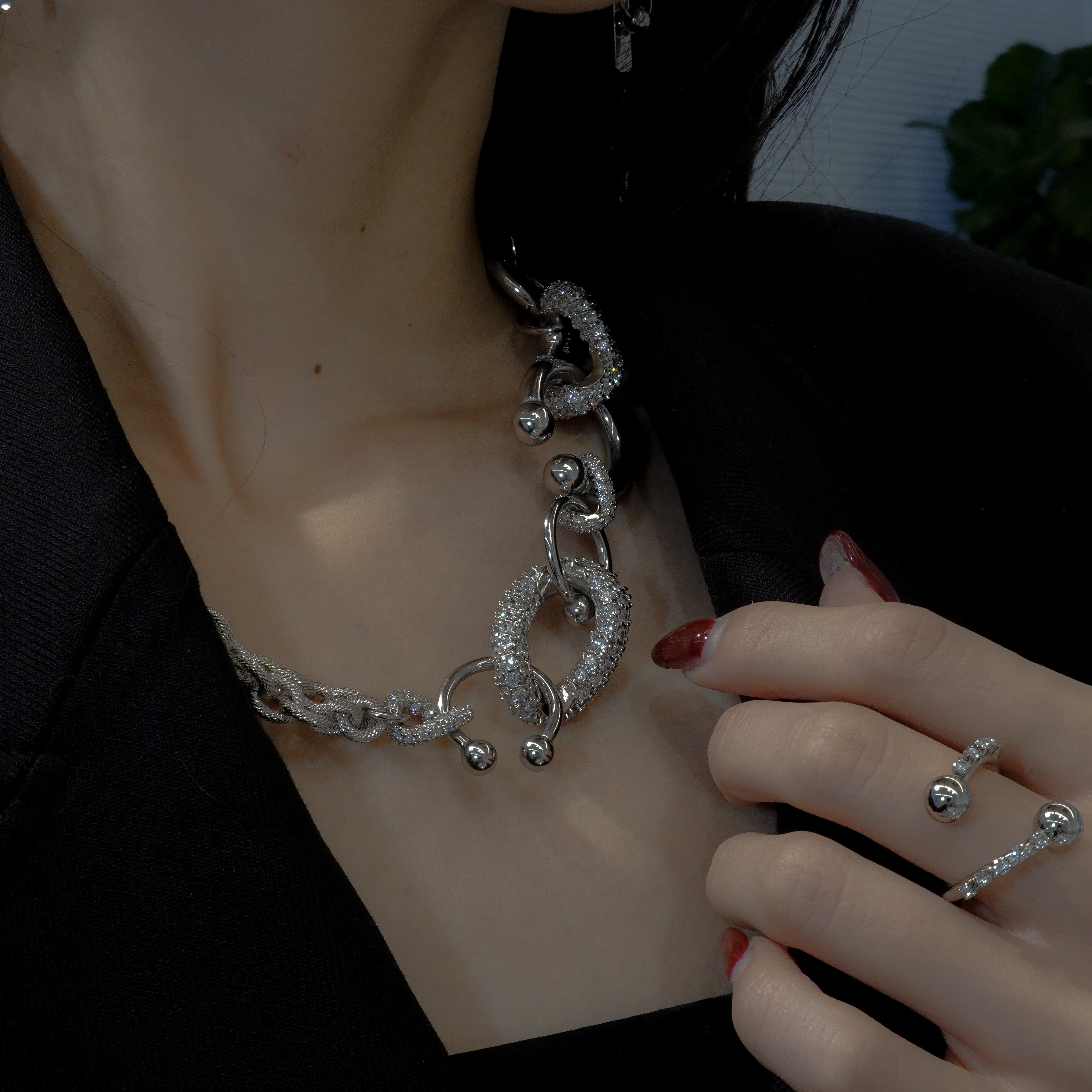 DOLLY CRYSTAL CHOKER – unigem