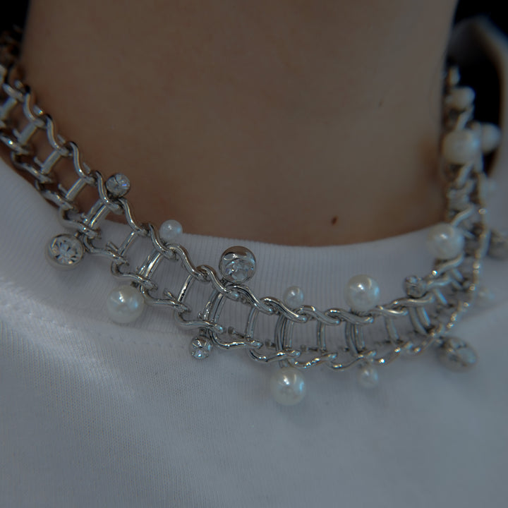 MINDY PEARL CHOKER