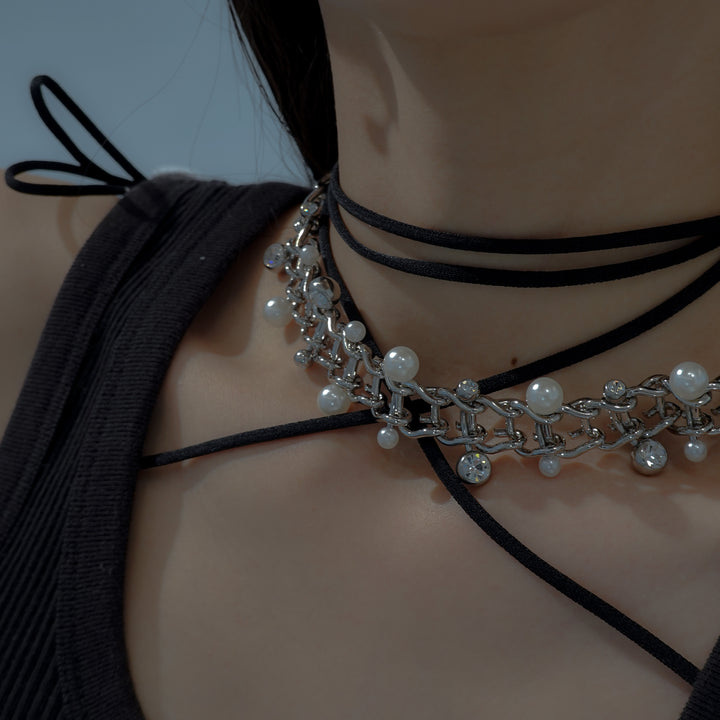 MINDY PEARL CHOKER