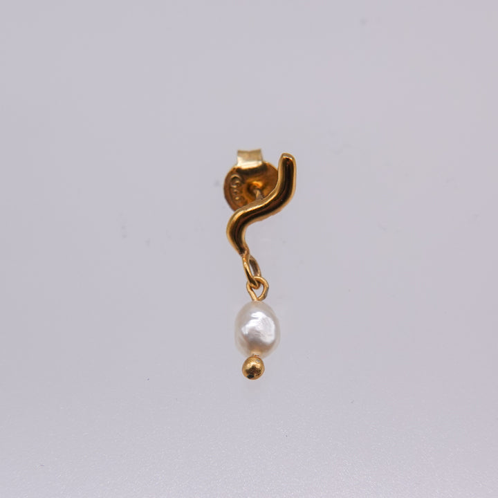 SQUIGGLY STUD - Freshwater Pearl