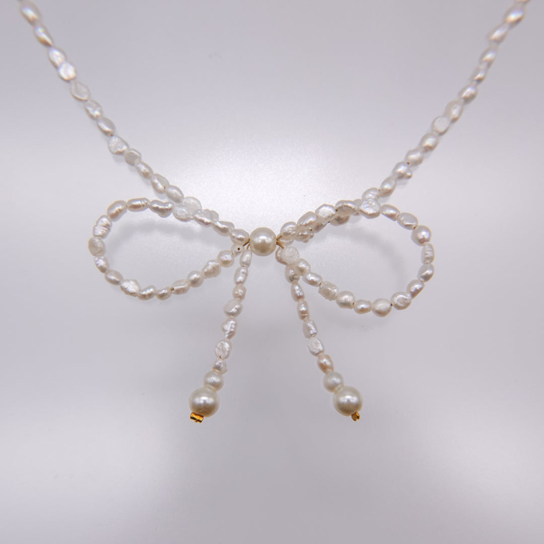 FRESHWATER PEARLS BOW NECKLACES