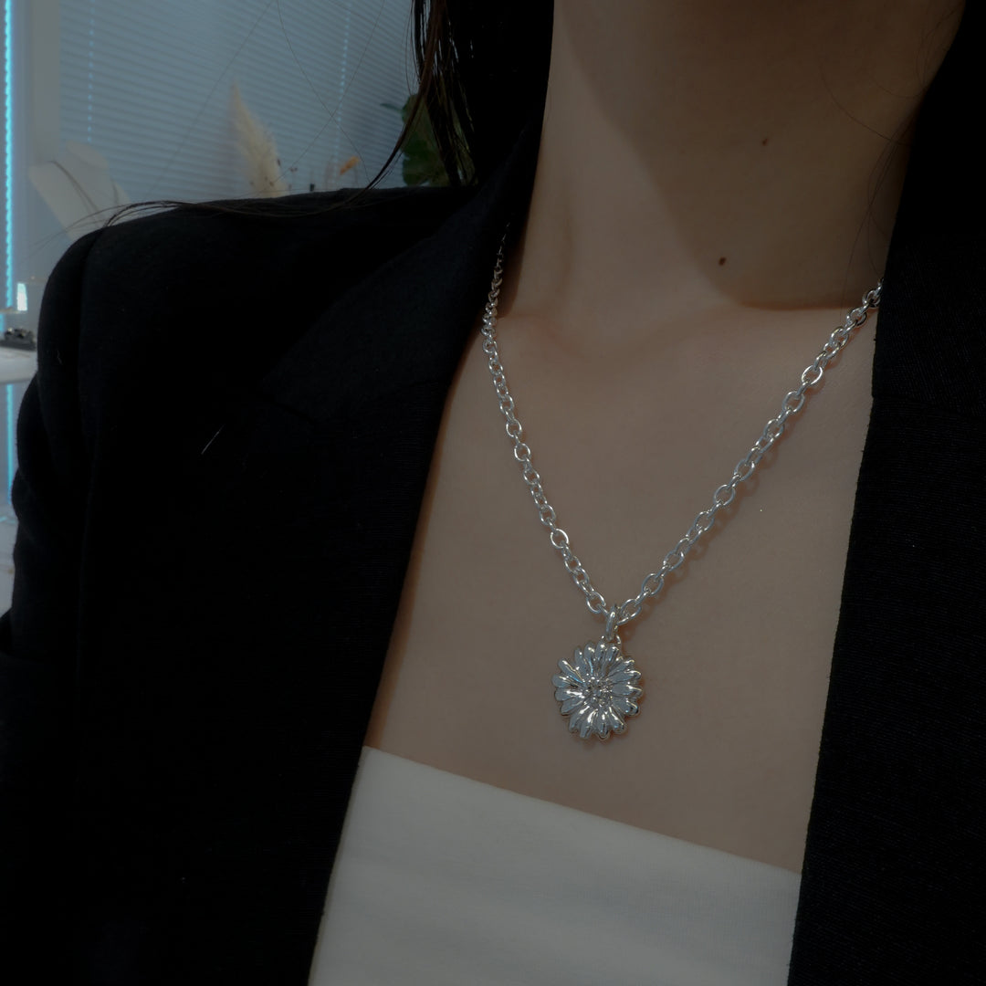 sv925 KIKU necklace