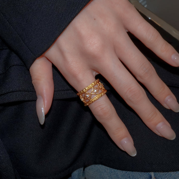 サファイア・フィレンツェ彫りリング(23kgp)