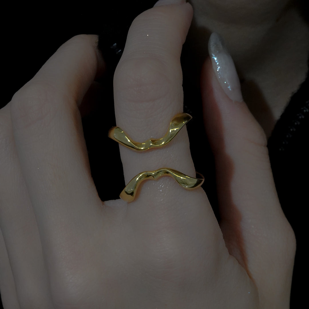 Cornus Ring (Gold)