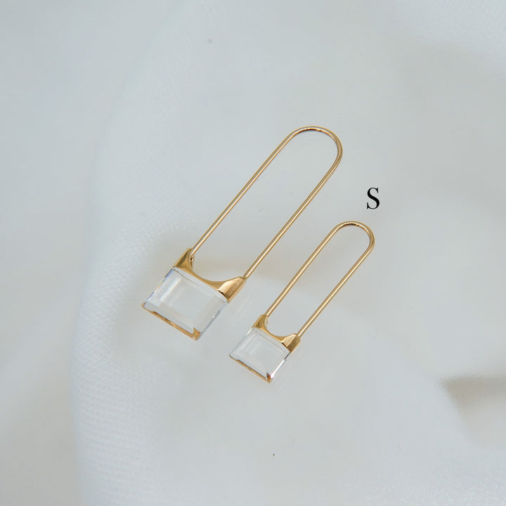 Drop Quartz Pierced Earring Square