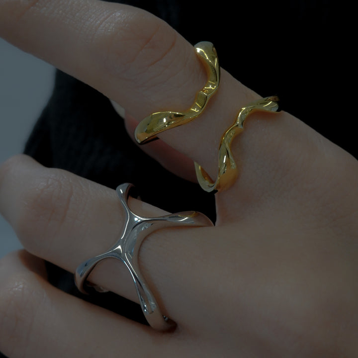 Cornus Ring (Gold)