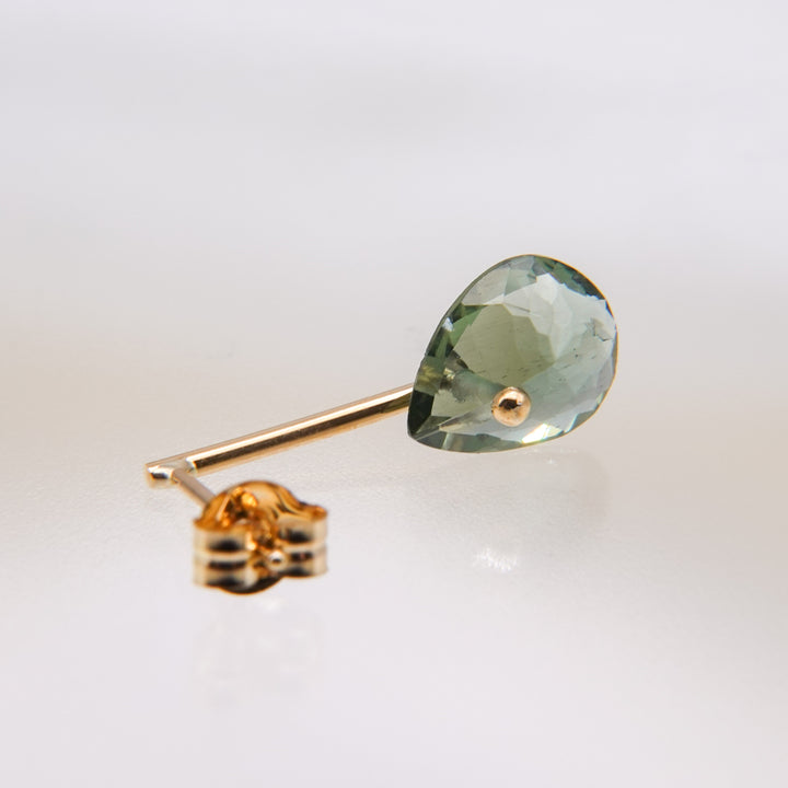 CANDY Green Apatite Pierced Earring