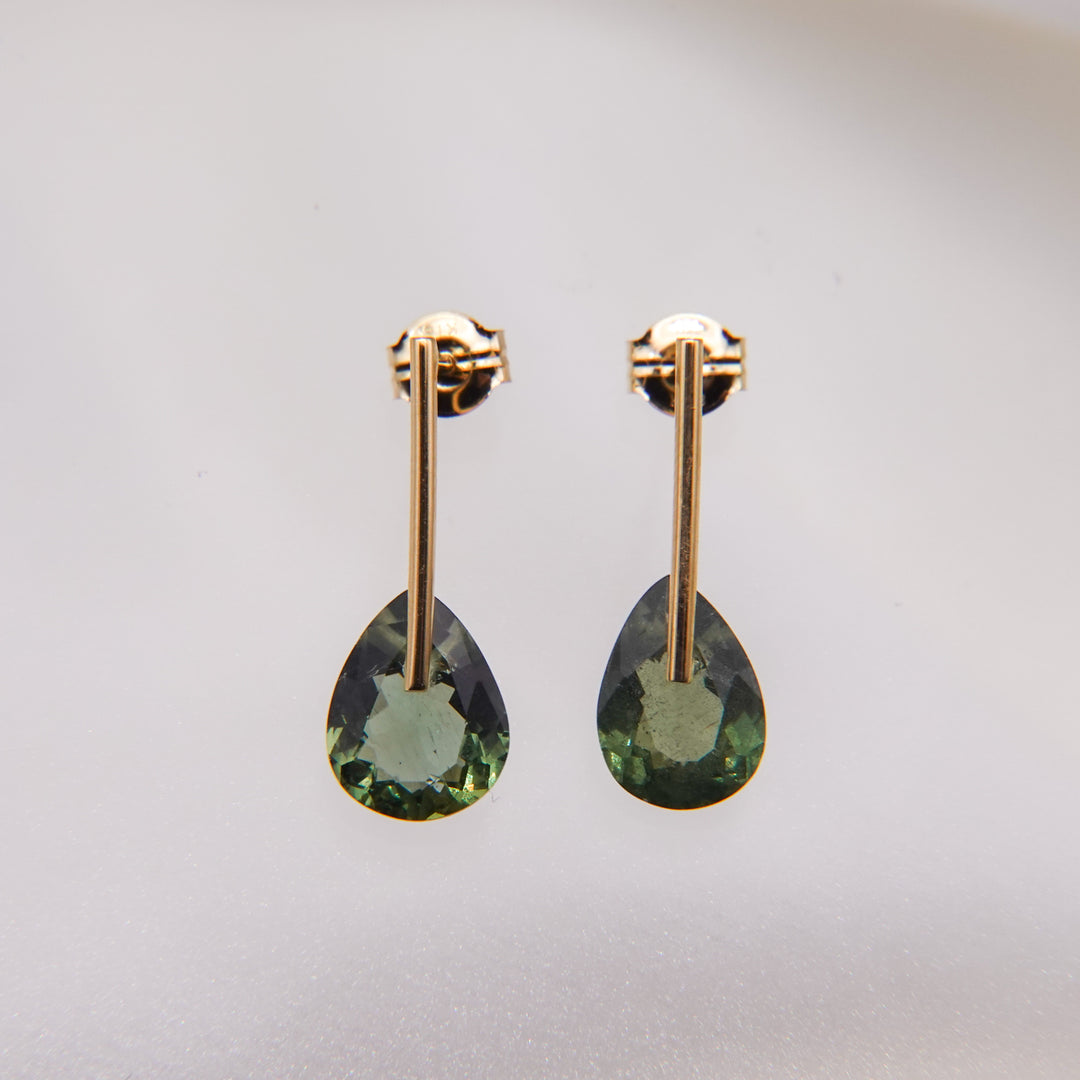 CANDY Green Apatite Pierced Earring