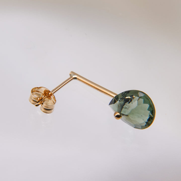 CANDY Green Apatite Pierced Earring