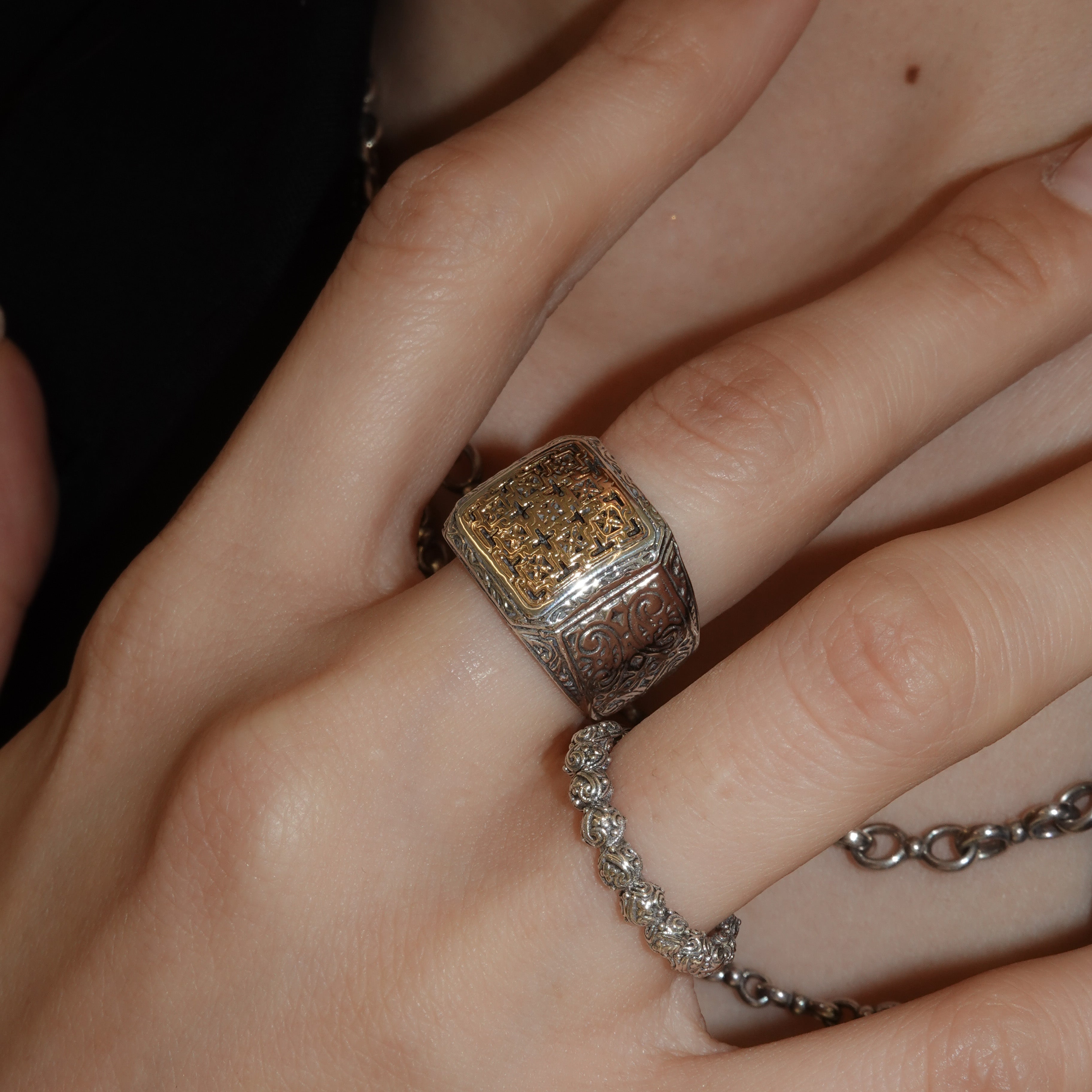 Ring in 18K Gold and Sterling Silver_20351 – unigem
