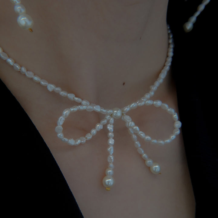 FRESHWATER PEARLS BOW NECKLACES