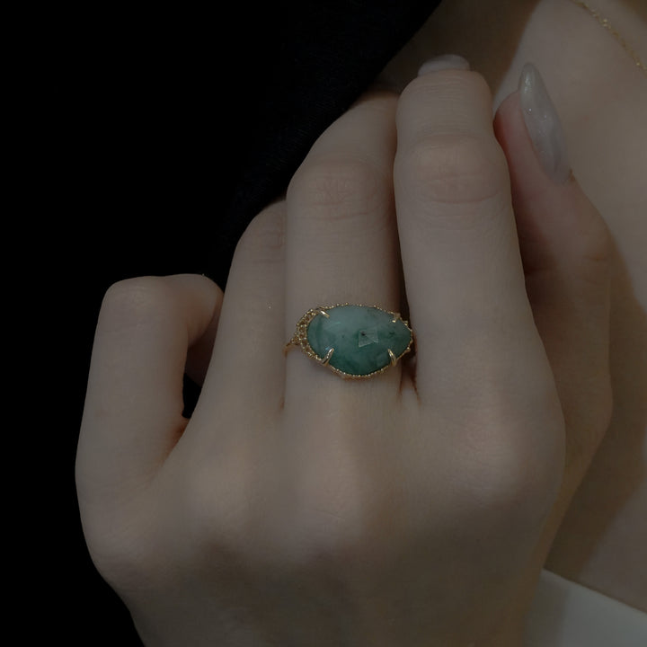 2127 Emerald Ring