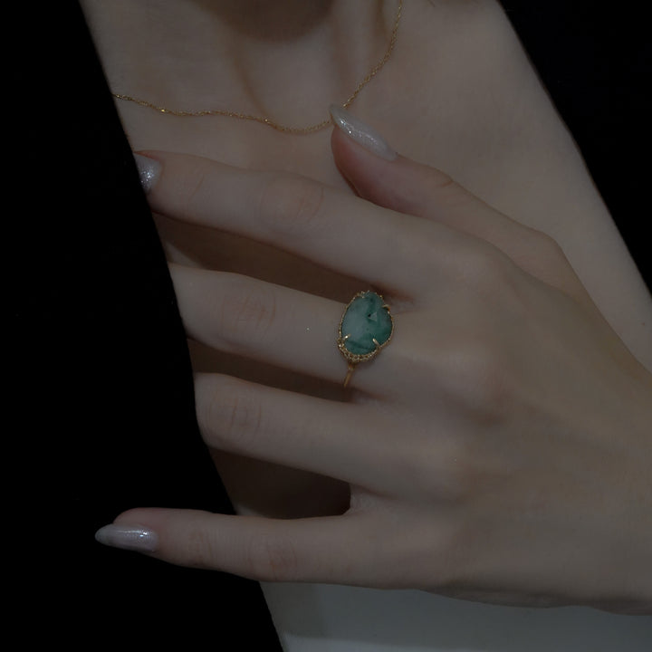 2127 Emerald Ring