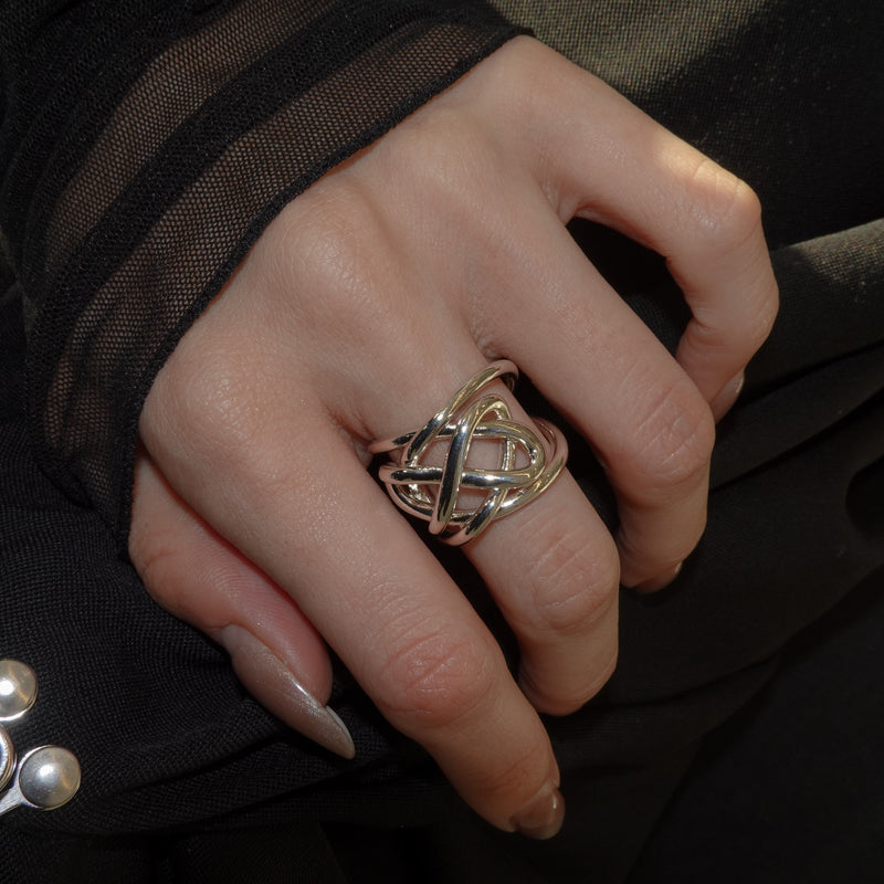 entwined curvaceous design ring