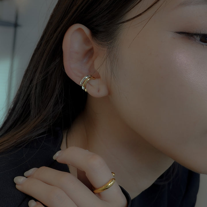 PETAL DROP EARCUFF