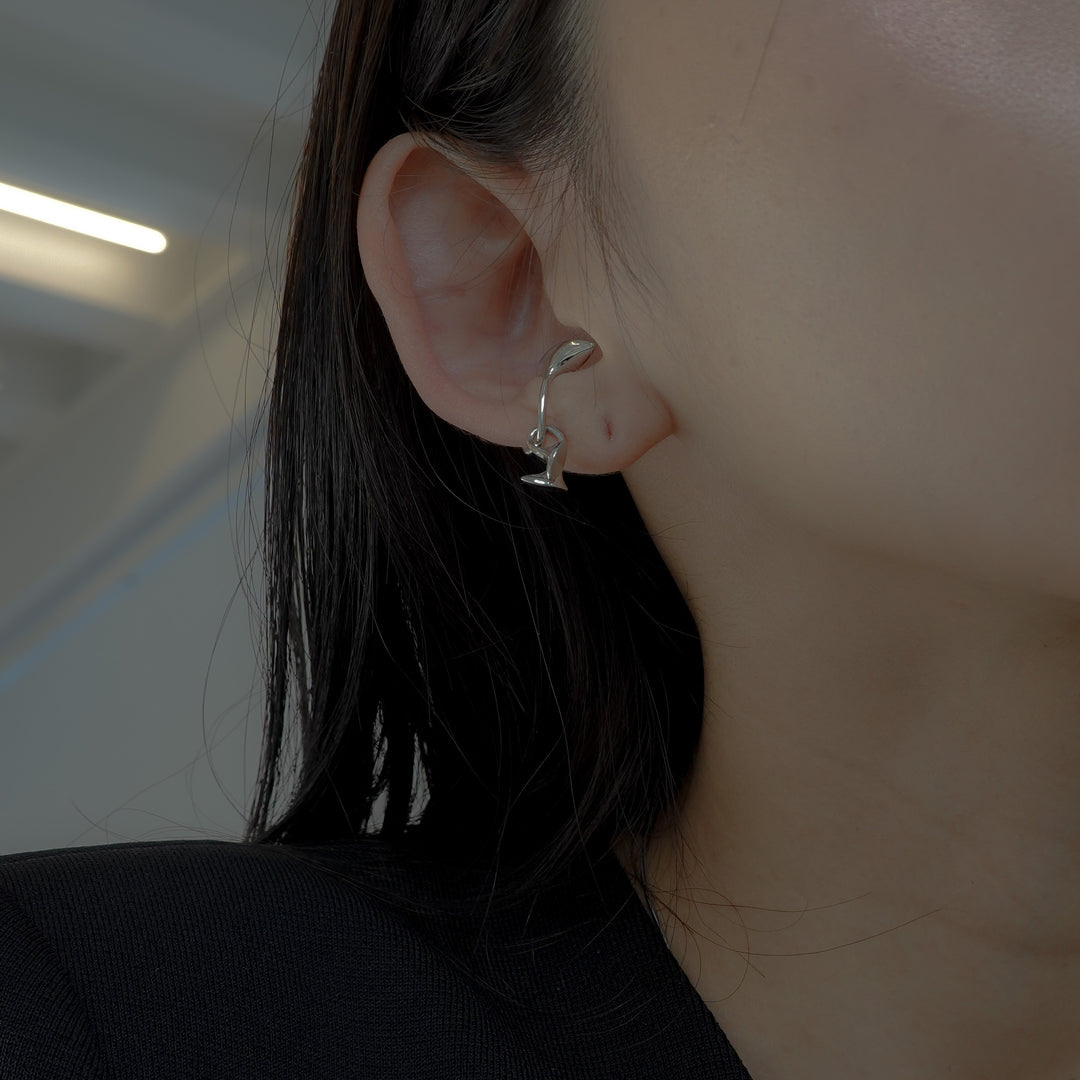 PETAL CHARM EARCUFF