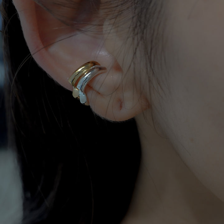 PETAL DROP EARCUFF